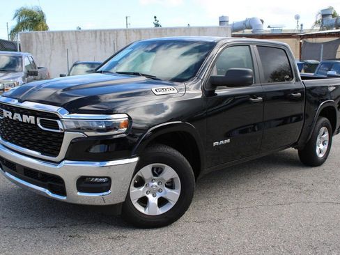 Used 2025 RAM 1500 Big Horn image 1