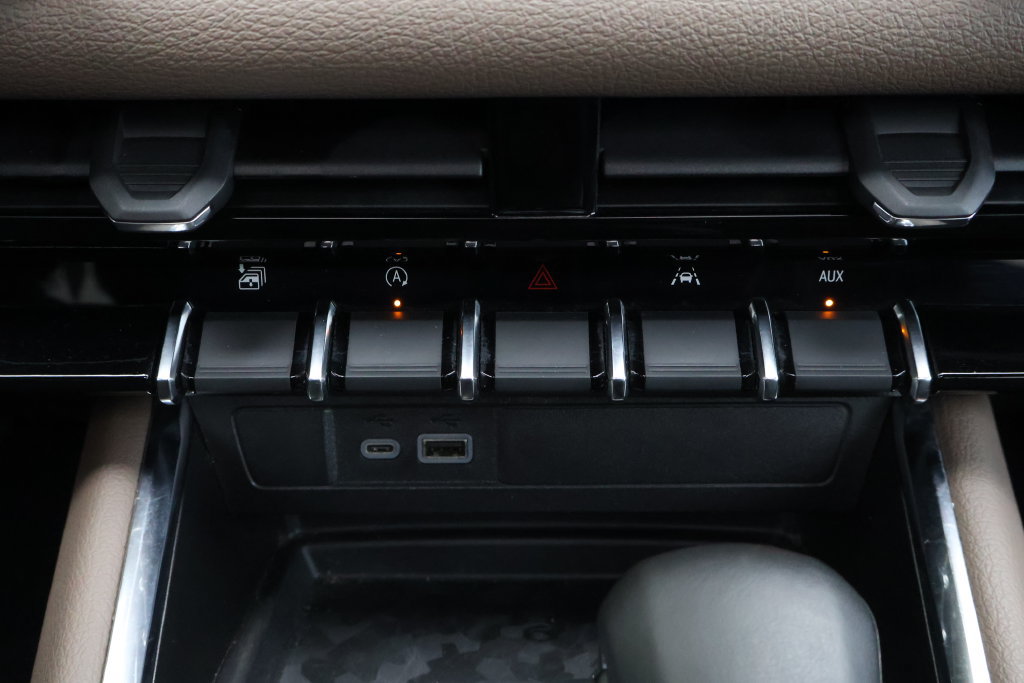Certified 2025 GMC Canyon Denali AWD/4WD image 27