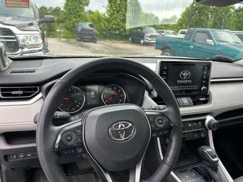 Used 2021 Toyota RAV4 XLE Premium AWD/4WD image 10