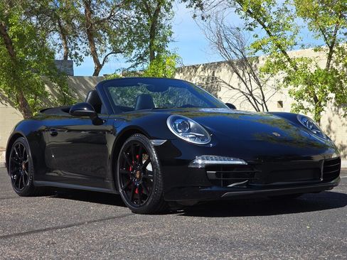 Used 2013 Porsche 911 Carrera 4S AWD/4WD image 2
