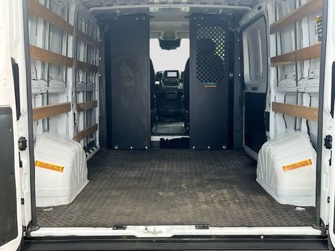 Used 2025 RAM ProMaster 2500 w/ U-Haul Equipment Group FWD image 23