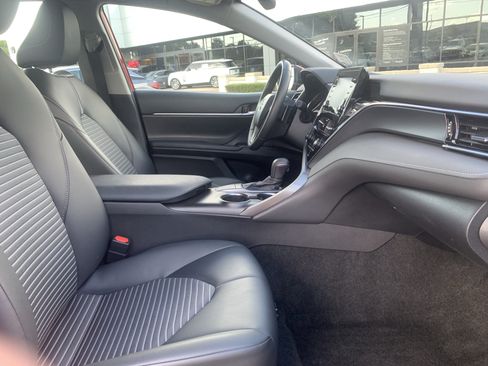 Used 2023 Toyota Camry SE w/ Convenience Package FWD image 35