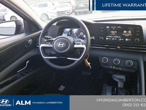 New 2026 Hyundai Elantra SE FWD image 22