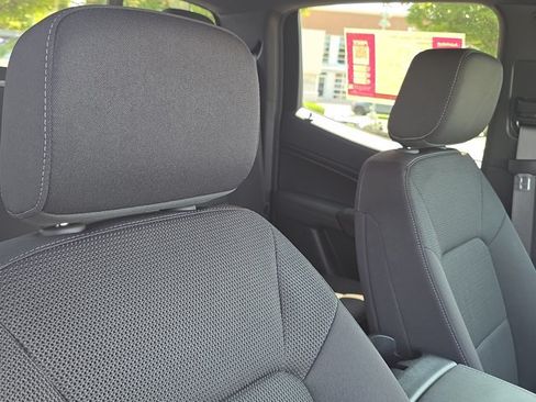 Used 2025 GMC Canyon Elevation RWD image 25