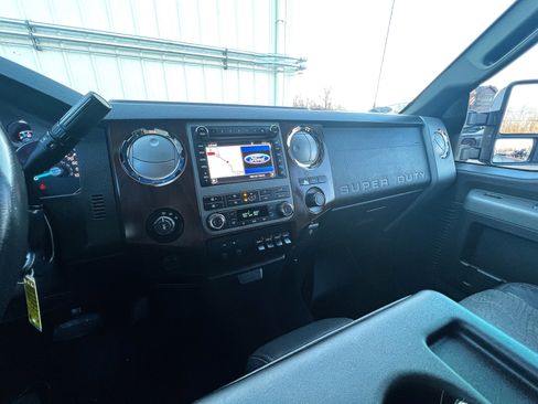 Used 2011 Ford F250 Lariat w/ Lariat Ultimate Pkg image 14