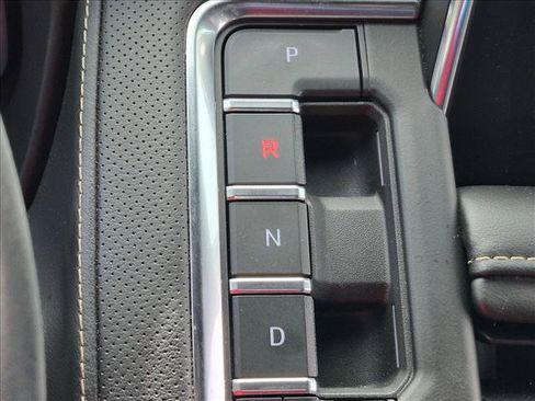 Used 2022 Chevrolet Tahoe Premier RWD image 9