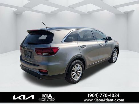 Used 2019 Kia Sorento AWD image 3