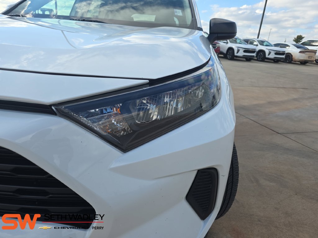 Used 2021 Toyota RAV4 LE FWD image 29