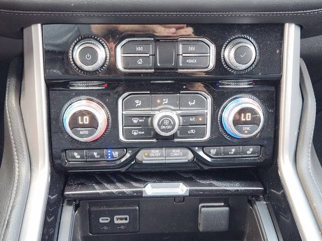 Used 2024 GMC Yukon XL Denali RWD image 19