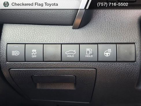 Used 2023 Toyota Camry SE w/ Cold Weather Package FWD image 10