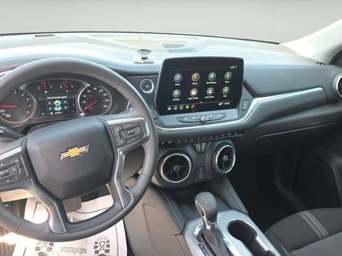 Used 2024 Chevrolet Blazer LT w/ Convenience Package FWD image 11