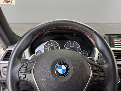 Used 2018 BMW 330i Sedan w/ Shadow Sport Edition RWD image 17