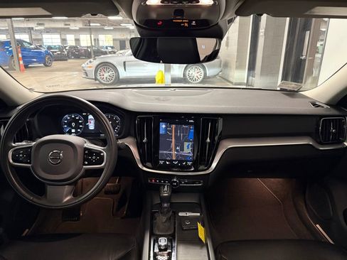 Used 2020 Volvo S60 T5 Momentum w/ Protection Package Premier image 20