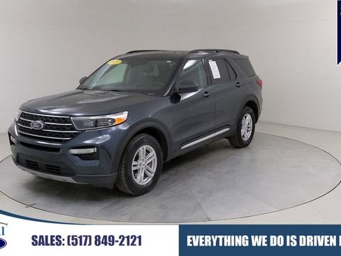 Certified 2023 Ford Explorer XLT w/ Equipment Group 202A AWD/4WD image 1