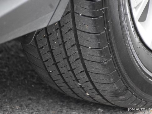 Used 2019 Volkswagen Tiguan SE image 40