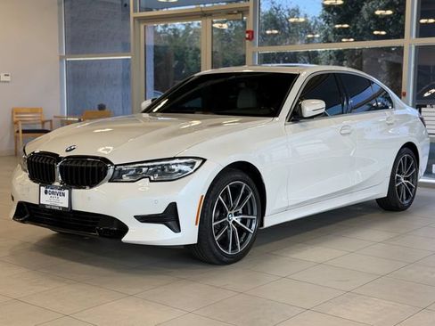 Used 2021 BMW 330i xDrive Sedan w/ Convenience Package AWD/4WD image 4