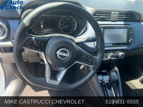 Used 2024 Nissan Versa SV FWD image 8