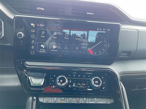 Used 2024 GMC Sierra 2500 AT4 w/ AT4 Preferred Package image 13