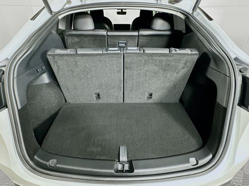 Used 2023 Tesla Model Y Long Range image 27