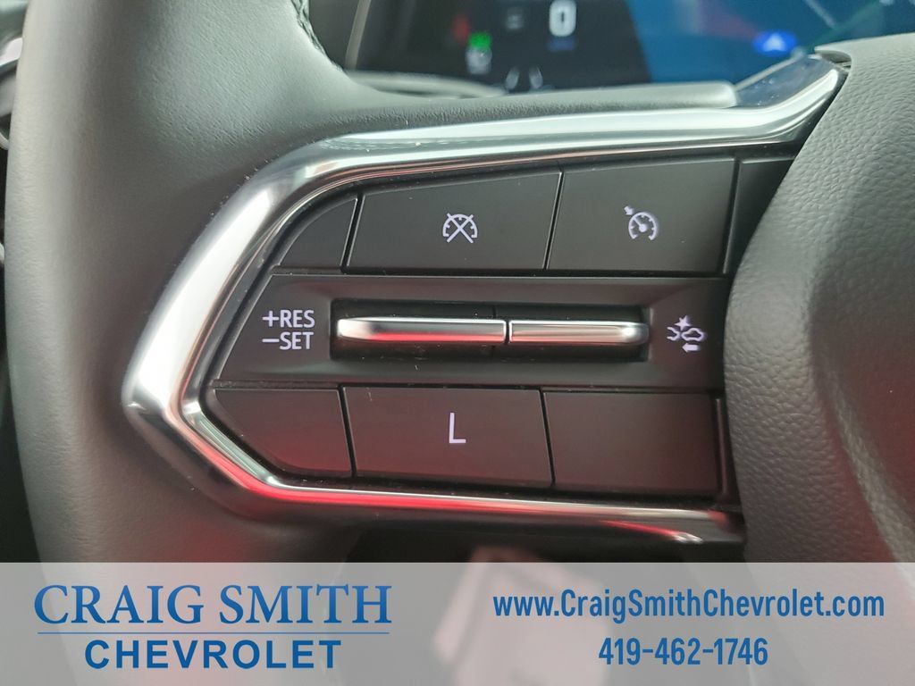 Used 2025 Chevrolet Equinox LT FWD image 19