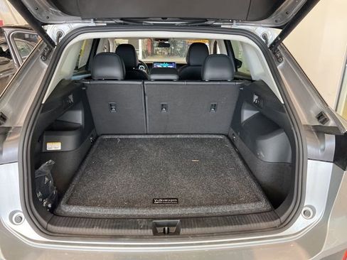 Certified 2025 Volkswagen Tiguan SE AWD/4WD image 18