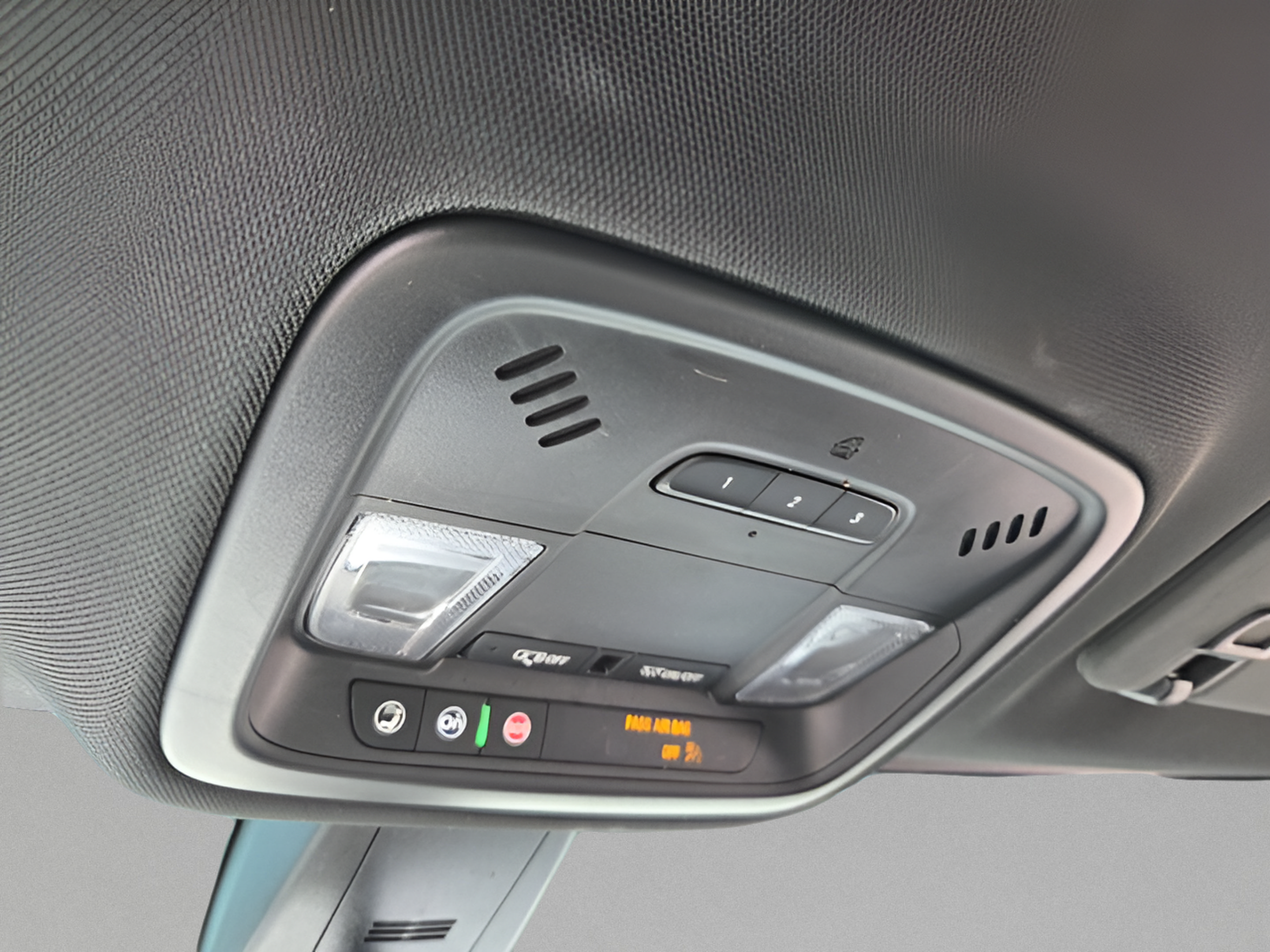 Certified 2023 Chevrolet Traverse LT FWD image 34