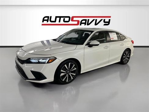 Used 2024 Honda Civic EX image 3