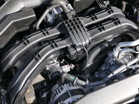 Used 2025 Subaru Crosstrek 2.5i Limited w/ Crosstrek Mirror Package image 28