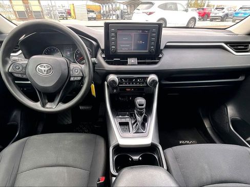 Used 2019 Toyota RAV4 LE image 19