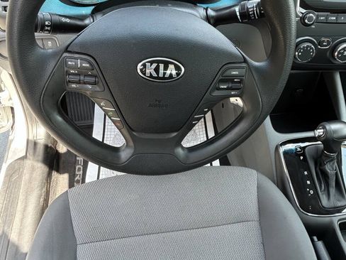 Used 2018 Kia Forte LX FWD image 10