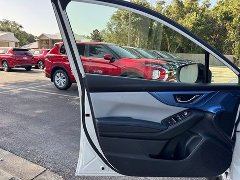 Used 2023 Subaru Crosstrek Hybrid image 33