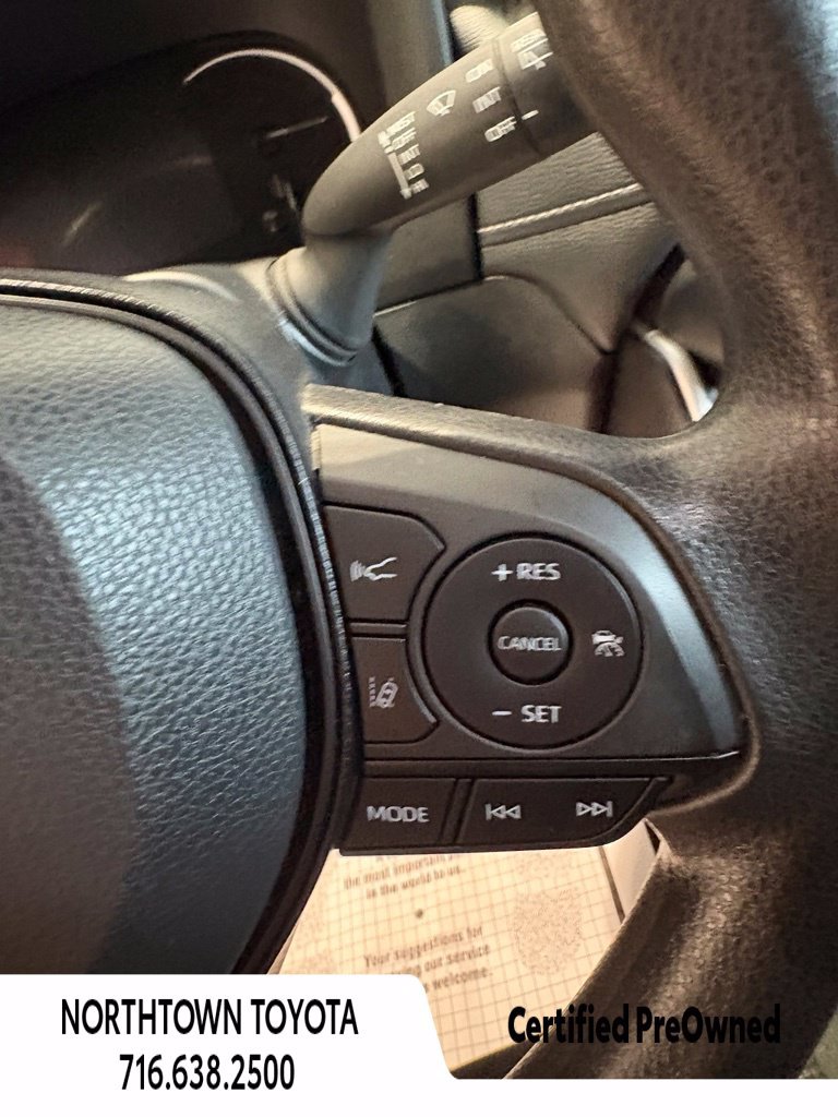 Used 2023 Toyota RAV4 LE AWD/4WD image 23