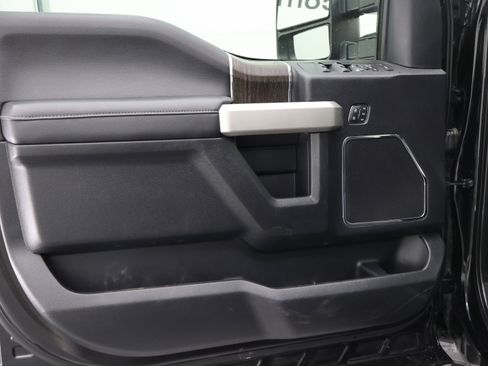 Used 2021 Ford F350 Lariat AWD/4WD image 42