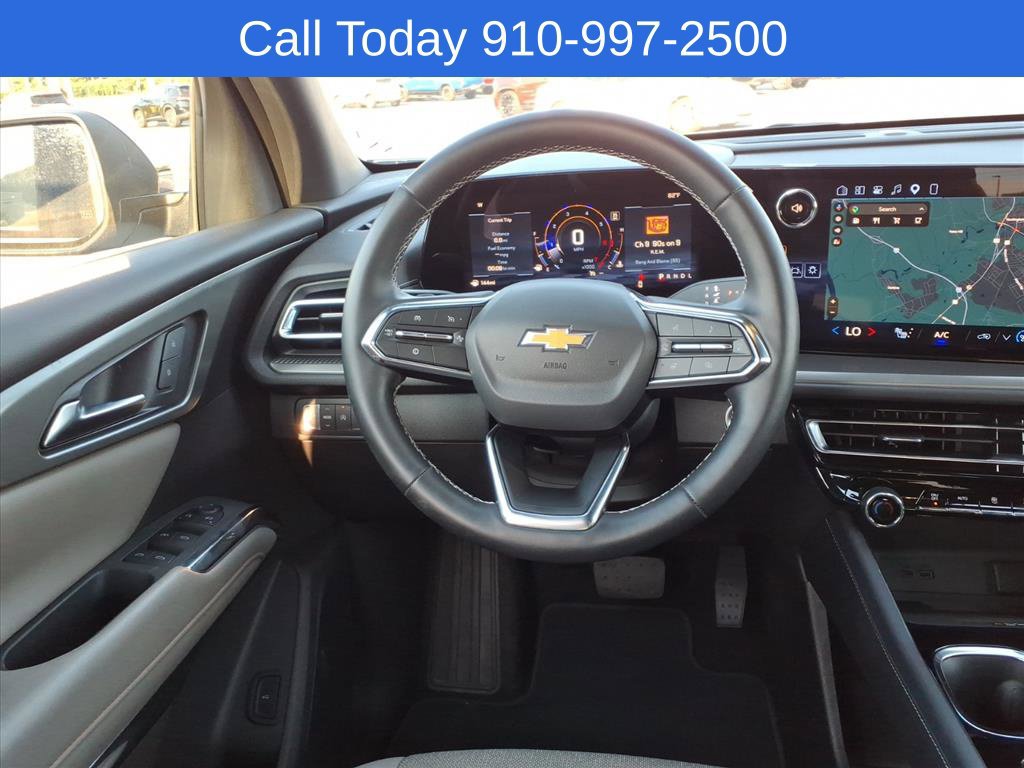 Used 2026 Chevrolet Traverse LT w/ Driver Confidence Package FWD image 25