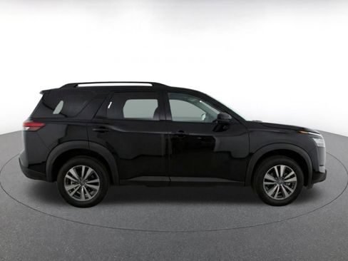 Used 2025 Nissan Pathfinder SV FWD image 20