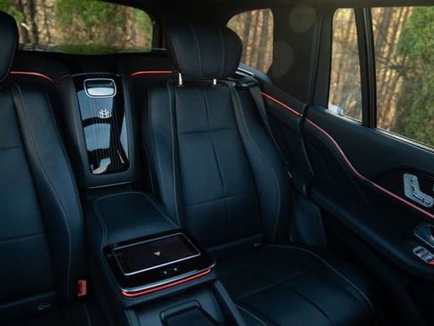 Used 2021 Mercedes-Benz Maybach GLS 600 4MATIC image 46