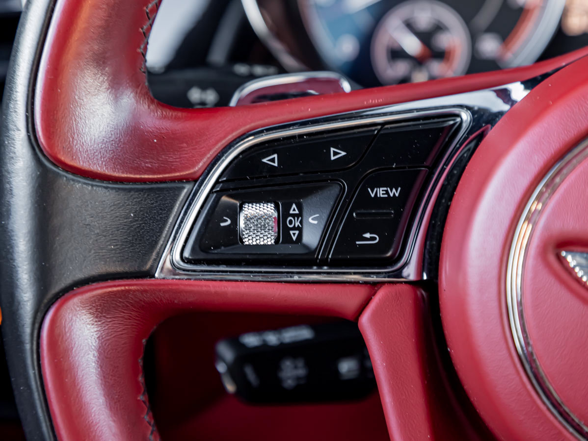 Used 2020 Bentley Bentayga Speed AWD/4WD image 22