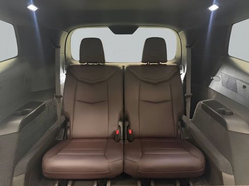 Used 2020 Cadillac XT6 Premium Luxury FWD image 22