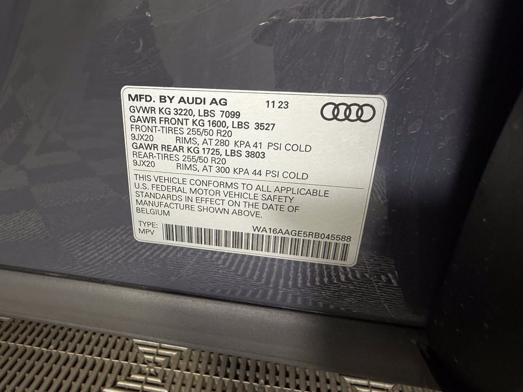 Used 2024 Audi Q8 e-tron Prestige w/ Prestige Package AWD/4WD image 24