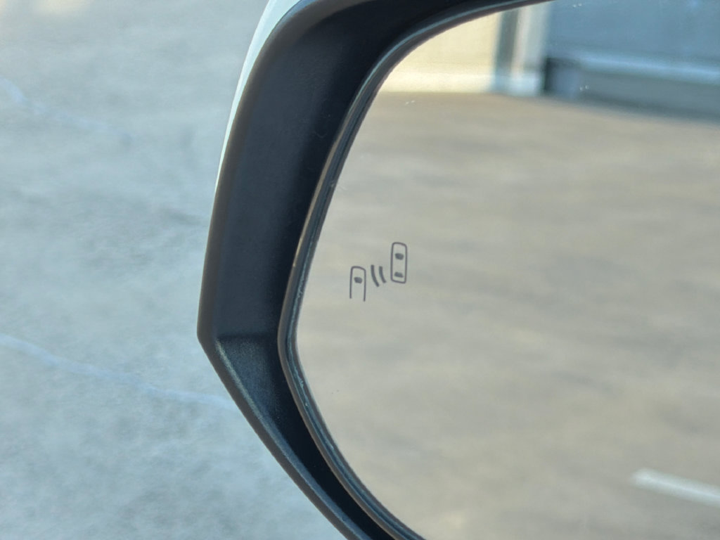 Used 2025 Toyota RAV4 XLE AWD/4WD image 18