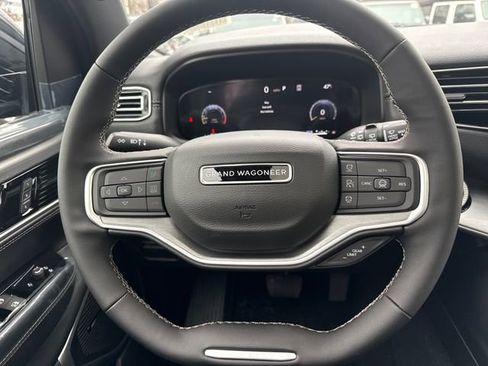 New 2026 Jeep Grand Wagoneer L 4WD w/ Premium Group I image 22