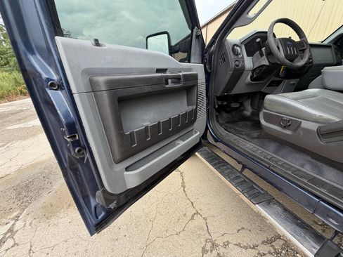 Used 2016 Ford F250 XL w/ XL Appearance Package AWD/4WD image 23