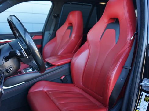 Used 2017 BMW X5 M image 24