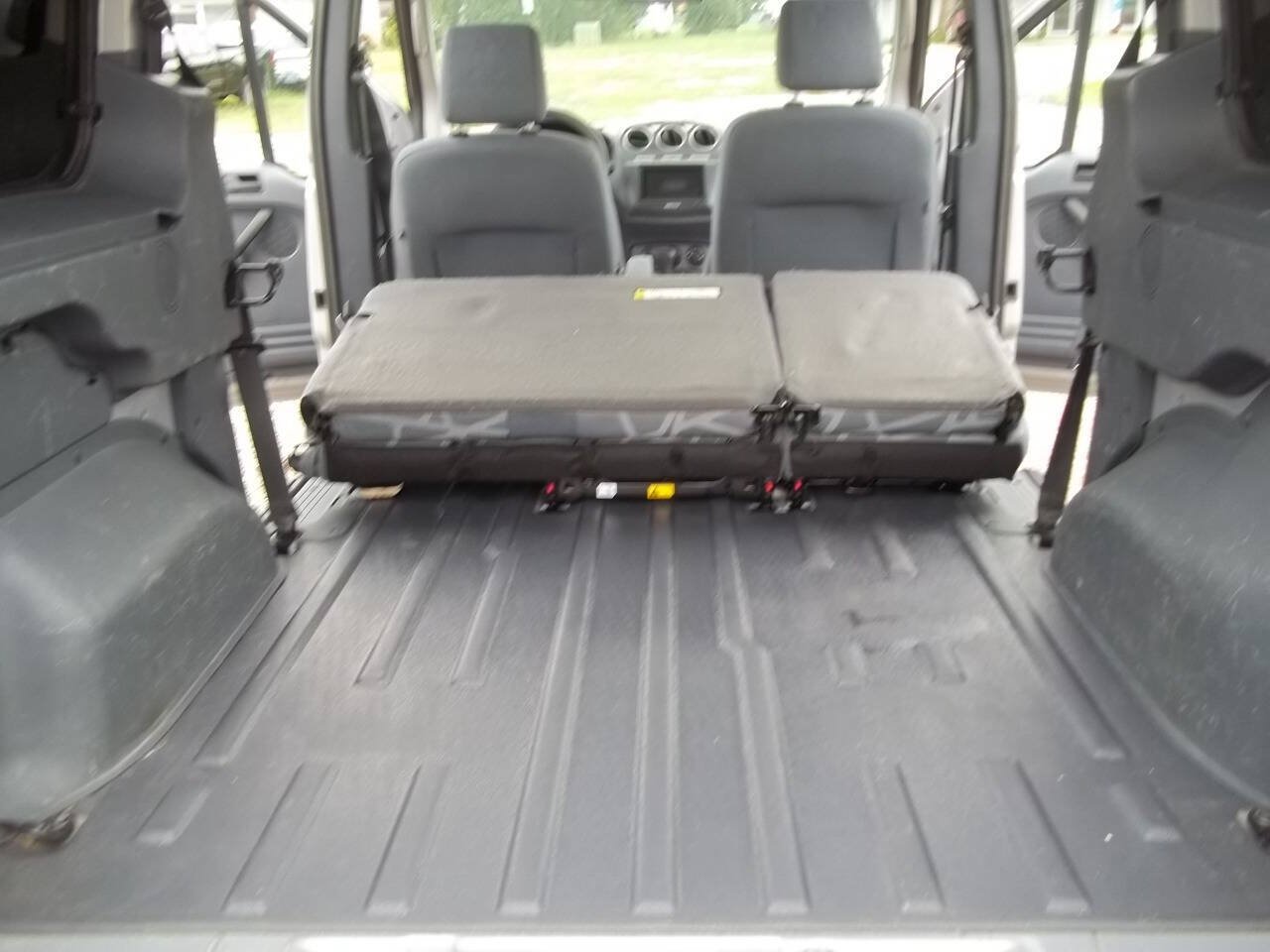 Used 2012 Ford Transit Connect XLT Premium FWD image 8