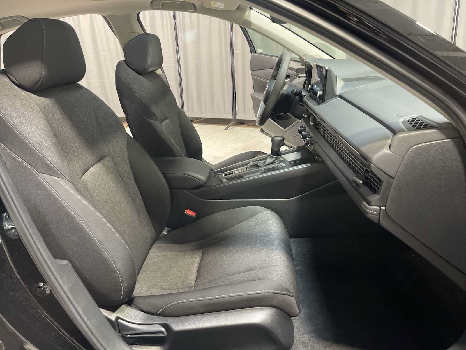 Used 2023 Honda Accord EX image 14