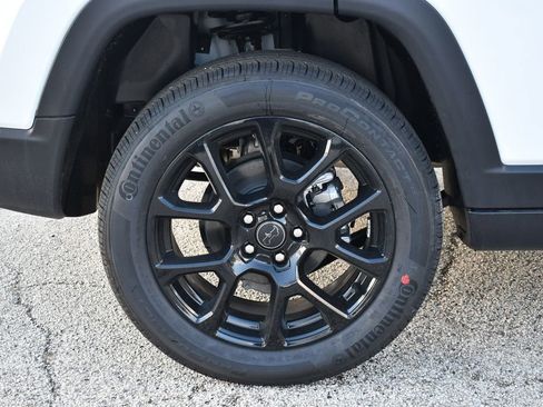 New 2026 Jeep Compass Latitude AWD/4WD image 7