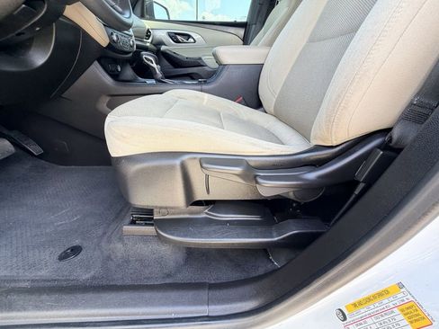 Certified 2022 Chevrolet Traverse LS image 21