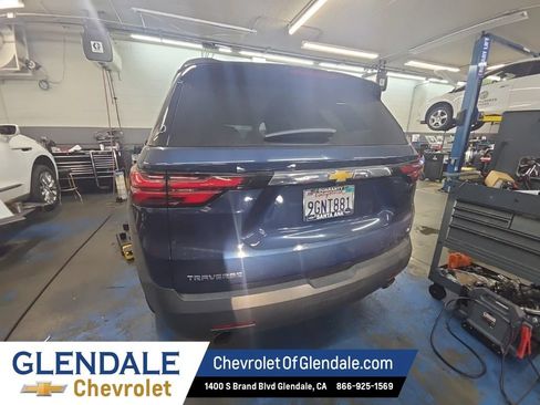 Used 2023 Chevrolet Traverse LT FWD image 4