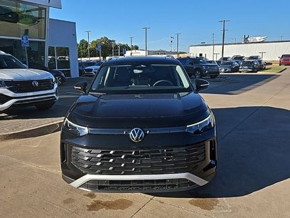 New 2025 Volkswagen Tiguan SE