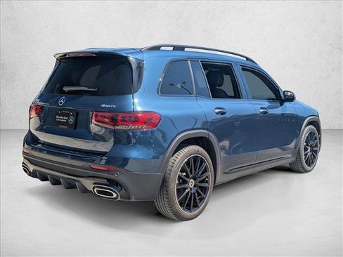 Used 2023 Mercedes-Benz GLB 250 4MATIC image 5